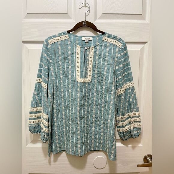 Tru Luxe Womens Embroidered Peasant Top Blouse Tunic Size M Boho Teal NWT - Picture 2 of 10